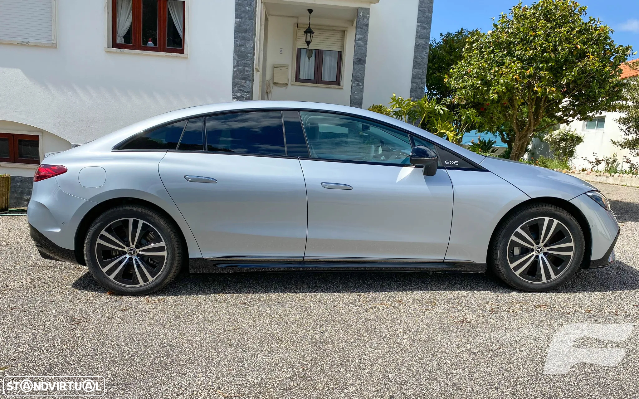 Mercedes-Benz EQE - 7