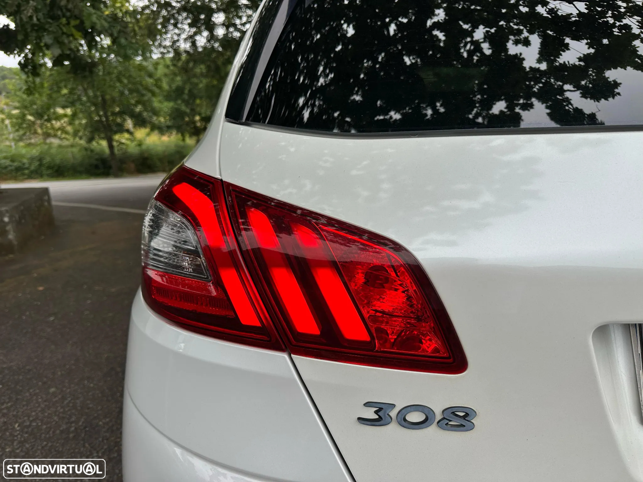 Peugeot 308 BlueHDi FAP 120 EAT6 Stop&Start GT-Line Edition - 16