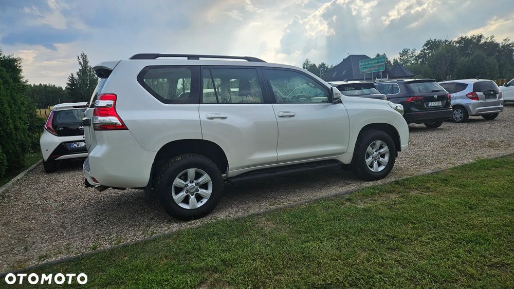 Toyota Land Cruiser - 7