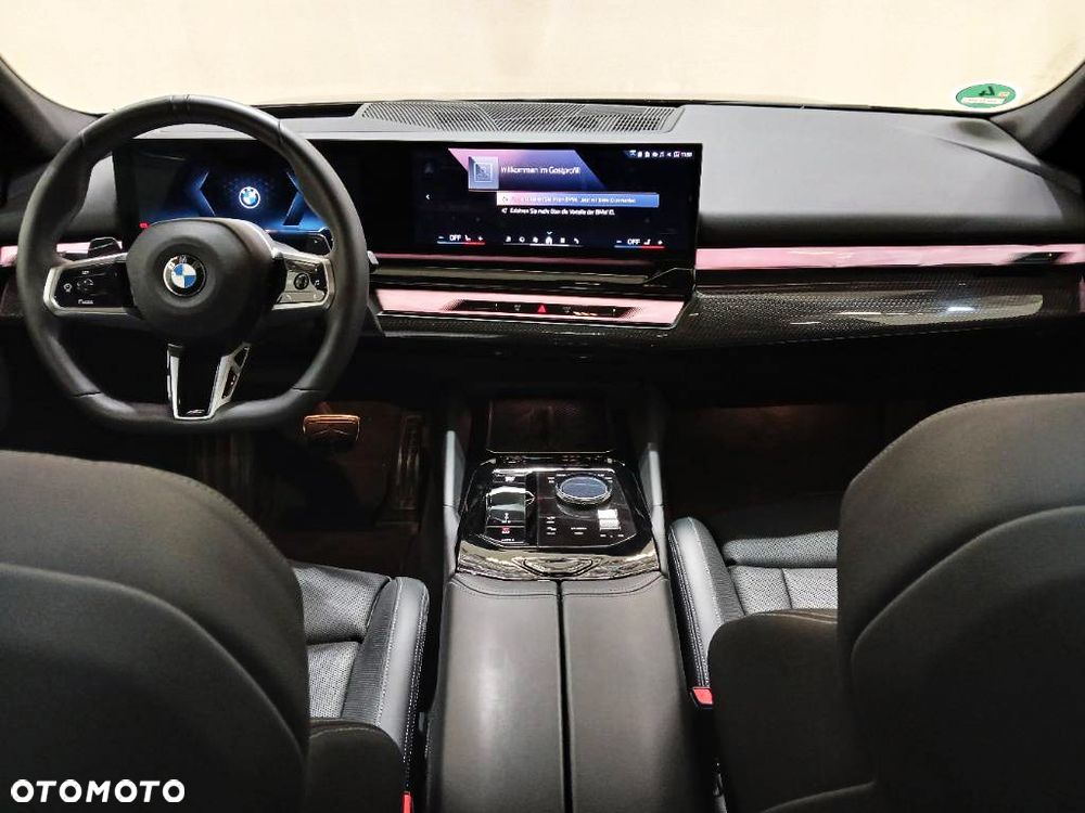 BMW Seria 5 540d xDrive - 8