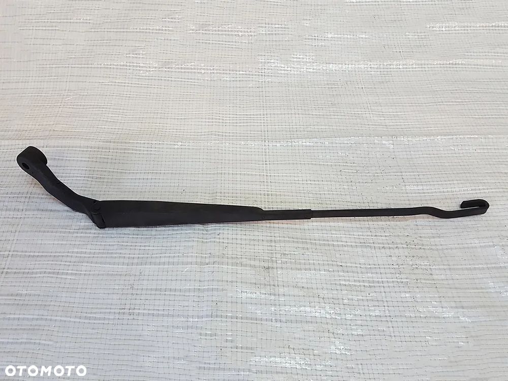 Ramię wycieraczki przedniej szyby do Suzuki Vitara I - 1