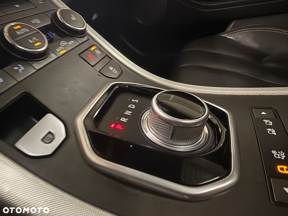 Land Rover Range Rover Evoque - 25