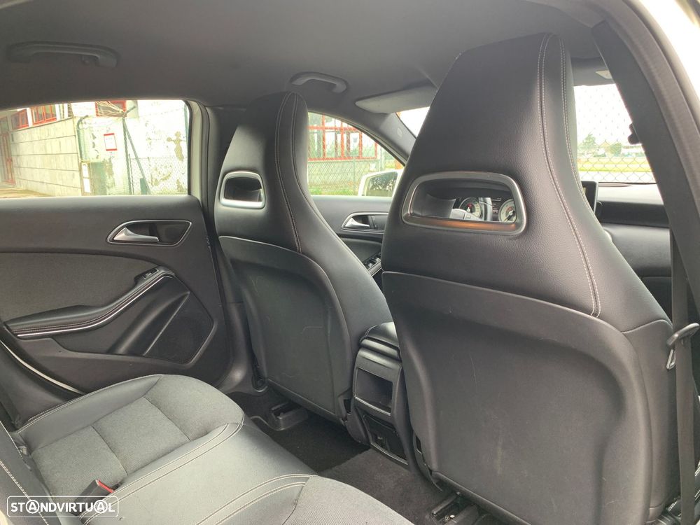 Mercedes-Benz A 180 d AMG Line - 53