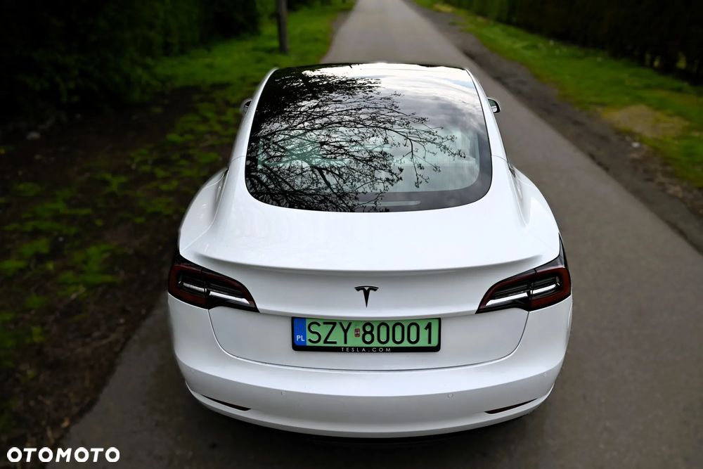 Tesla Model 3 - 5