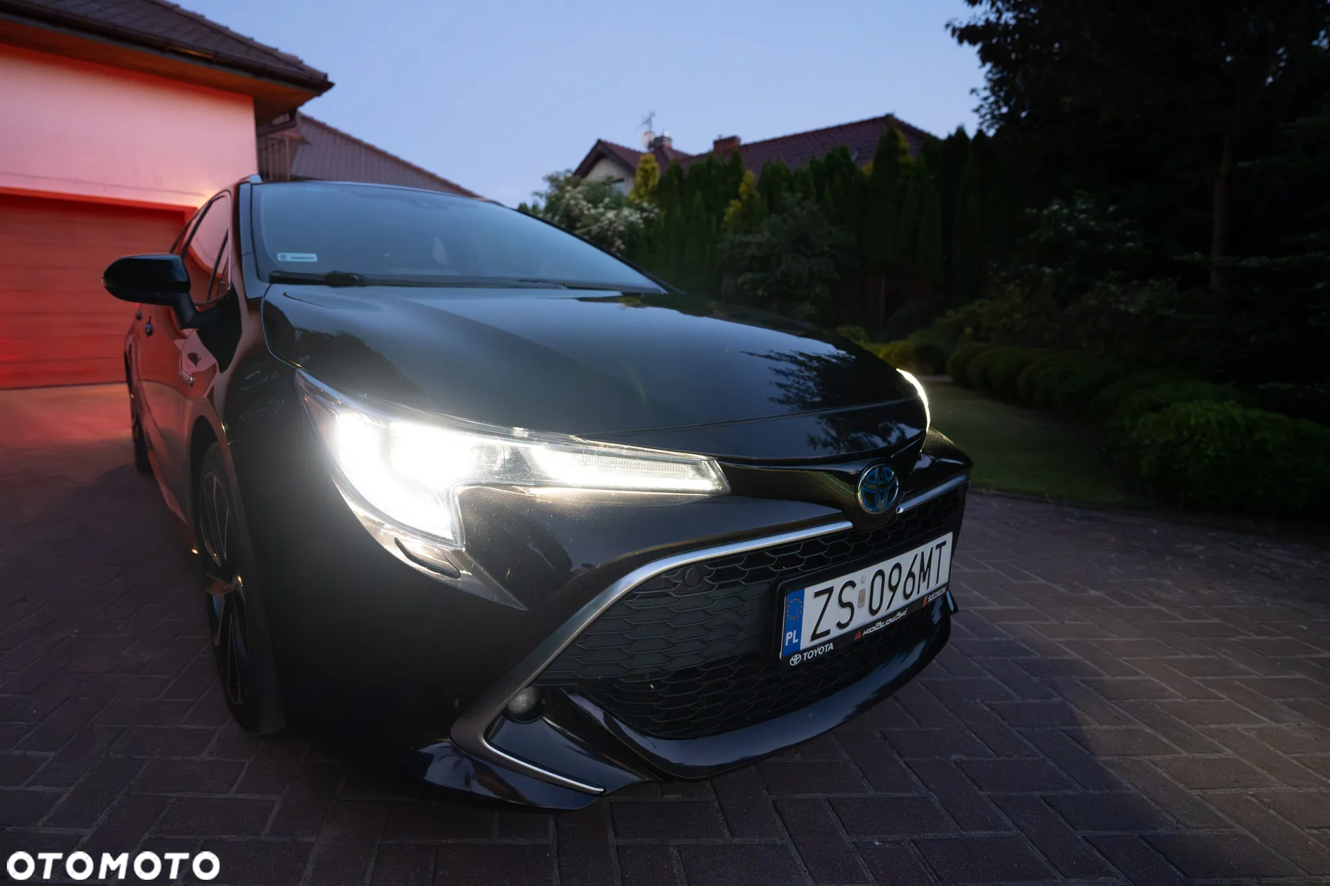 Toyota Corolla 2.0 Hybrid Executive - 4