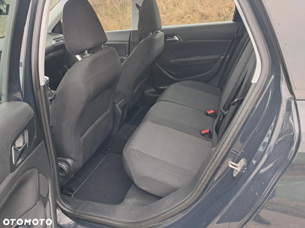 Peugeot 308 BlueHDi FAP 120 Stop&Start Active - 17