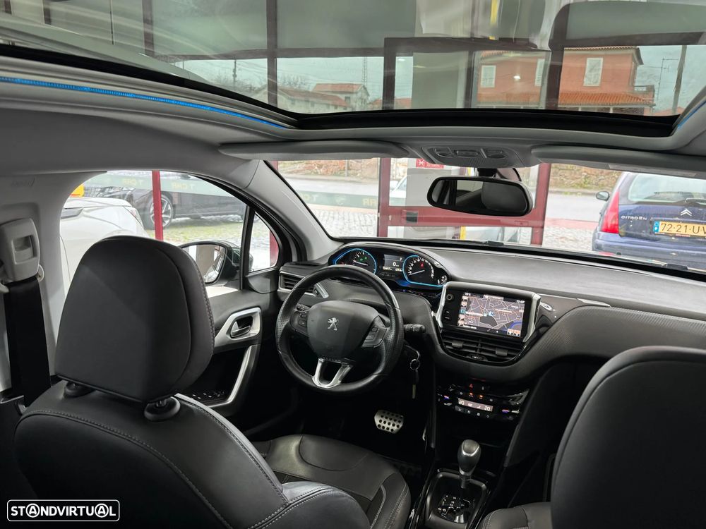 Peugeot 2008 PureTech 110 GPF Stop&Start EAT6 Crossway - 12