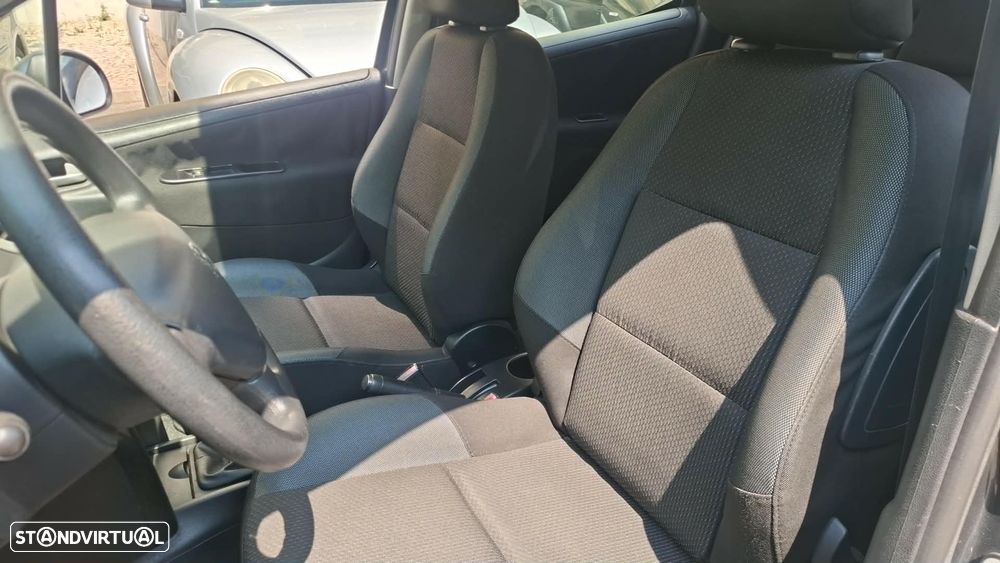 Peugeot 207 SW - 11