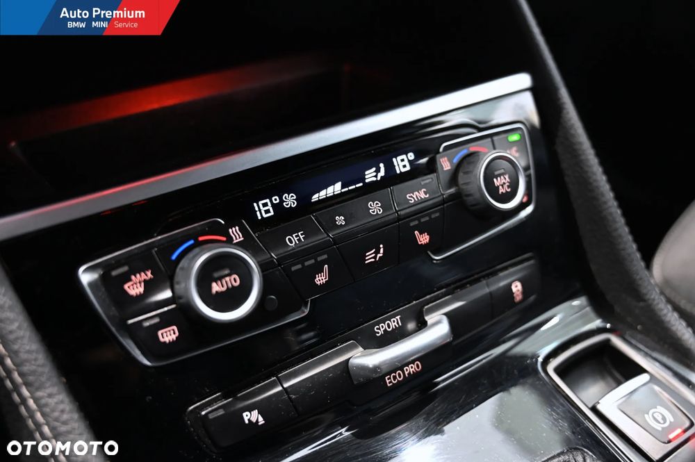 BMW Seria 2 218d - 9