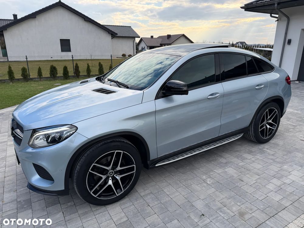 Mercedes-Benz GLE - 37