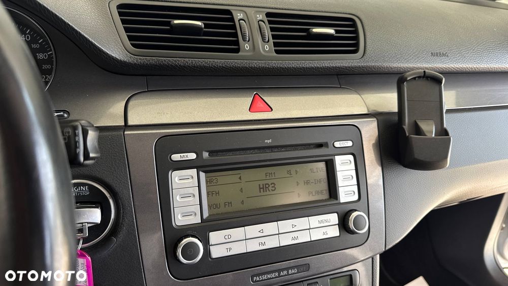 Volkswagen Passat - 26