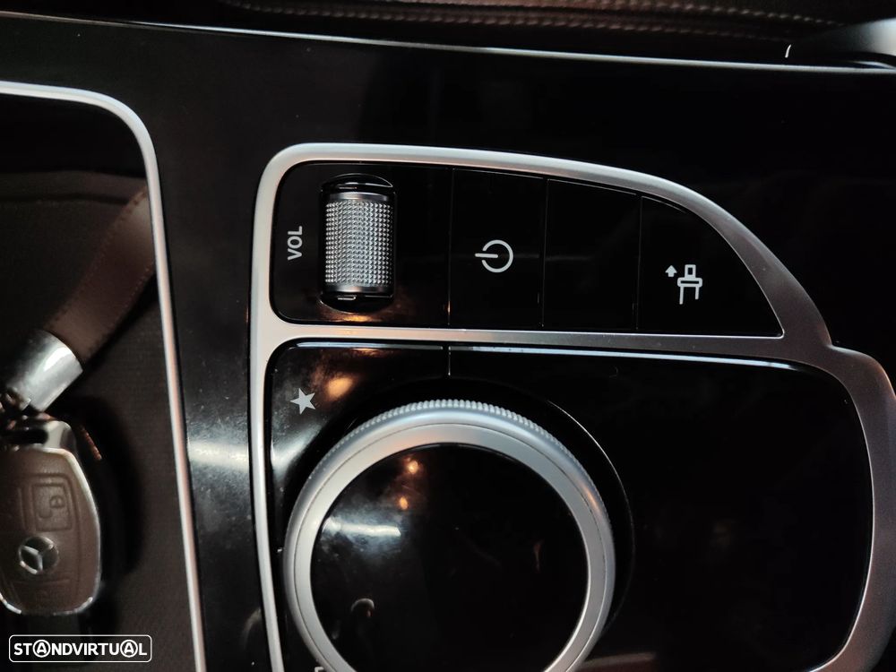 Mercedes-Benz C 250 d 9G-TRONIC AMG Line — fotografia 36