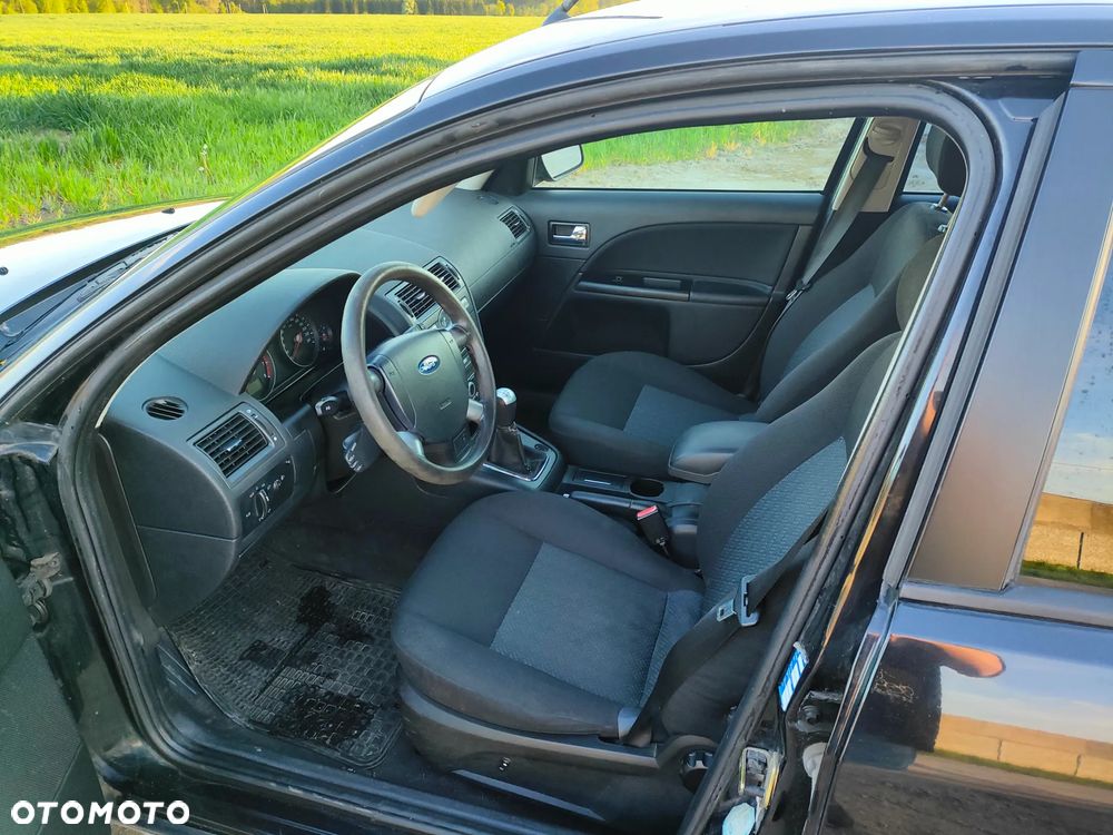 Ford Mondeo 1.8 Ambiente - 17