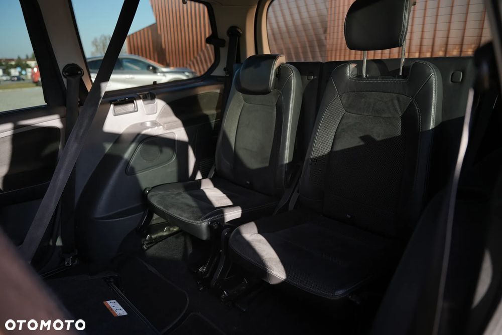 Ford Galaxy 2.0 TDCi Ghia - 24