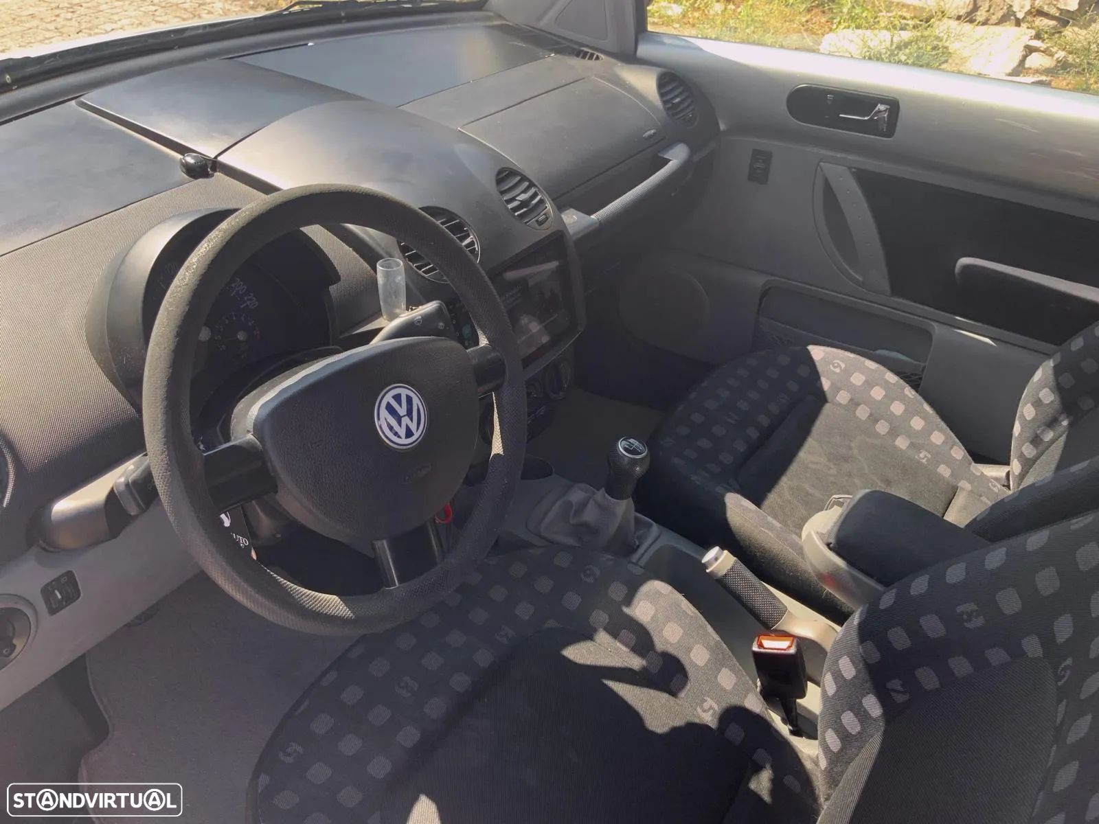 VW New Beetle 1.6 - 8