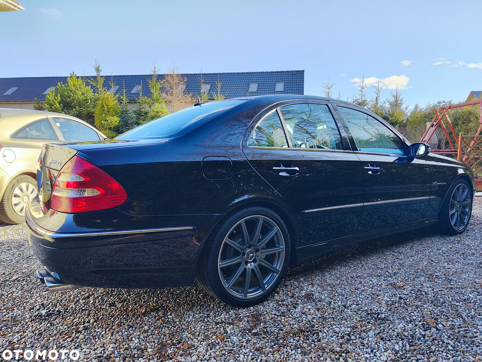 Mercedes-Benz Klasa E 55 AMG - 4