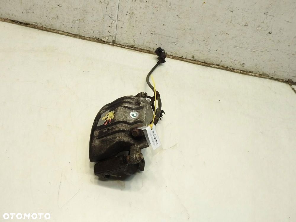 ZACISK HAMULCA HAMULCOWY LEWY PRZÓD CHRYSLER 300C 3.0 CRD V6 - 7
