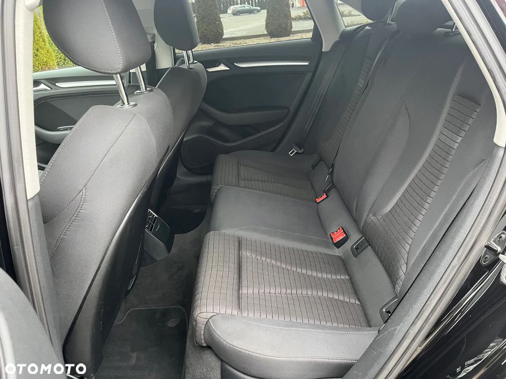 Audi A3 Limousine 2.0 TDI S line Sportpaket - 13