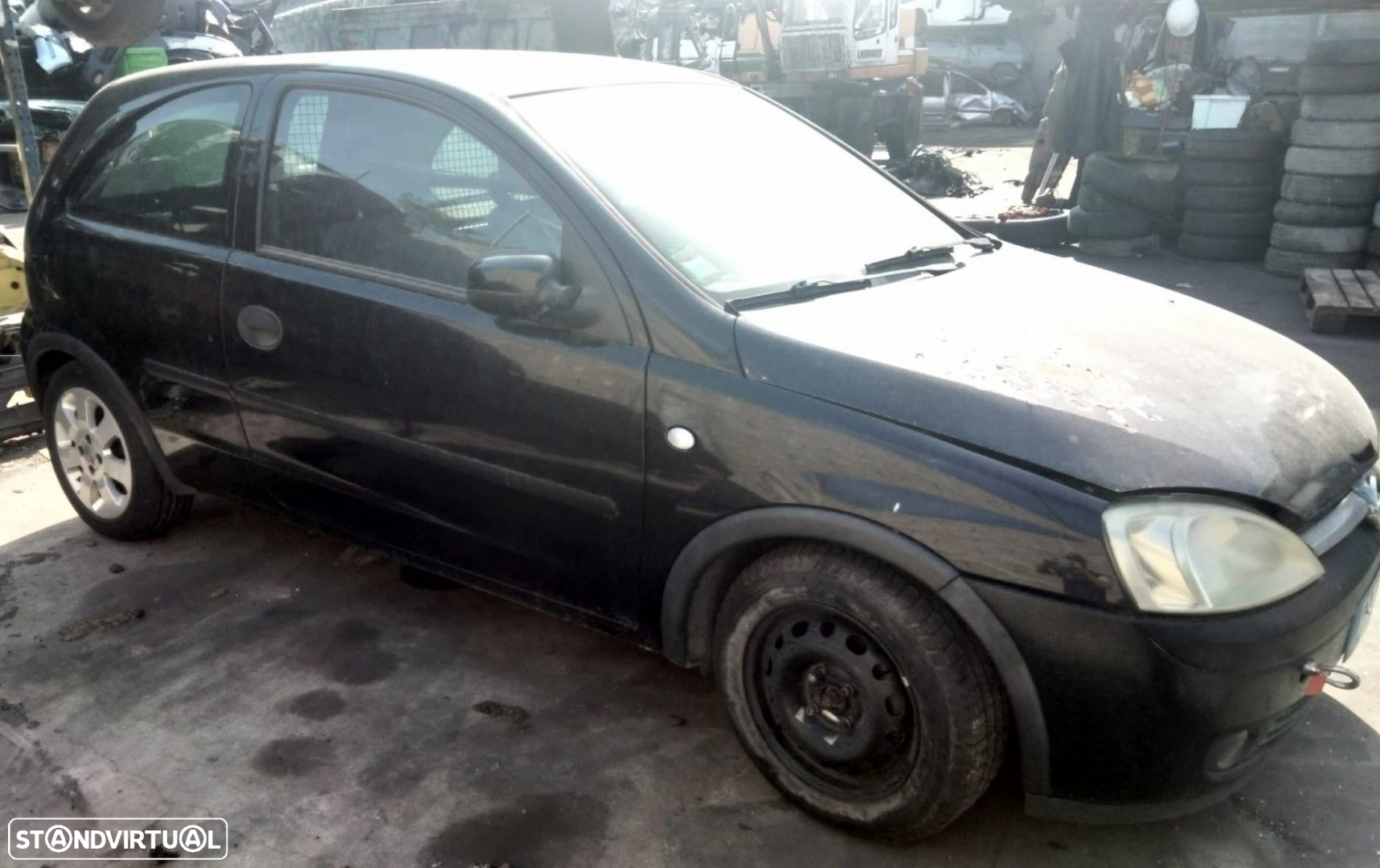 Opel Corsa C 1.3 CDTI de 2003 disponível para peças - 3