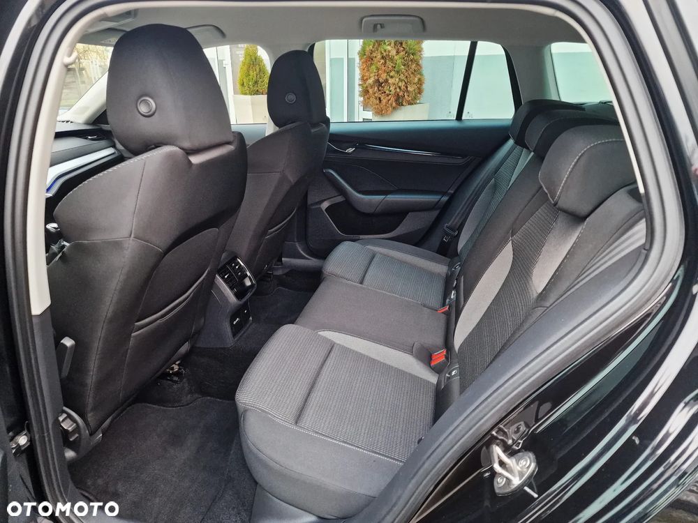 Skoda Octavia 2.0 TDI Tour - 19