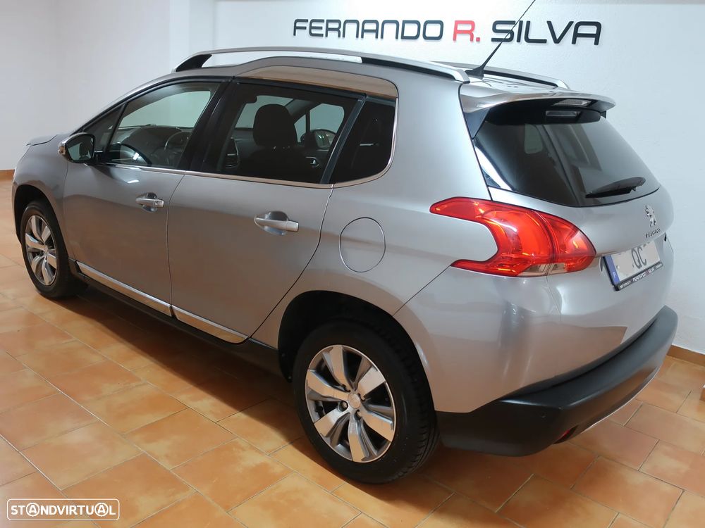 Peugeot 2008 1.2 VTi Allure - 2