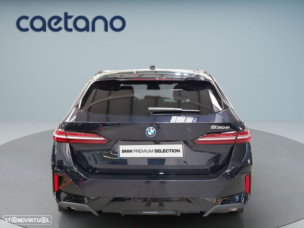 BMW 530 e Pack Desportivo M - 7