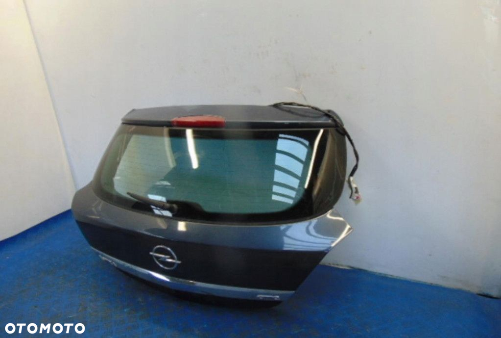 OPEL ASTRA H TYLNA KLAPA STAN WIDOCZNY NA ZDJĘCIU - 2
