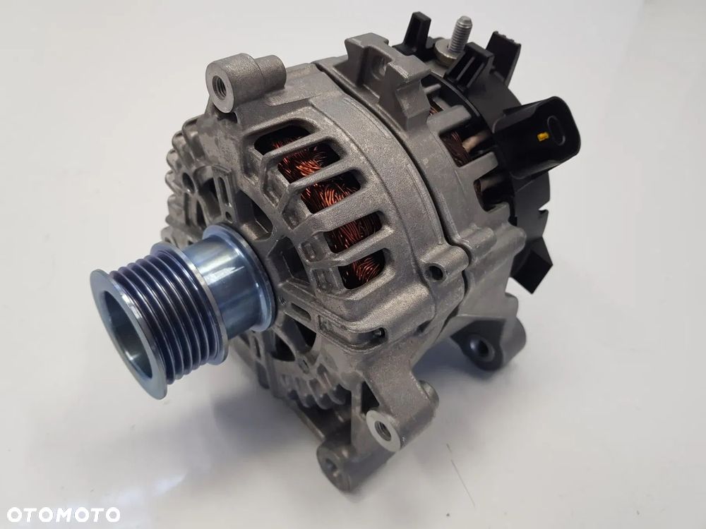 NOWY Alternator BMW X1 F482.0 180A 14V 9895651 2723760C