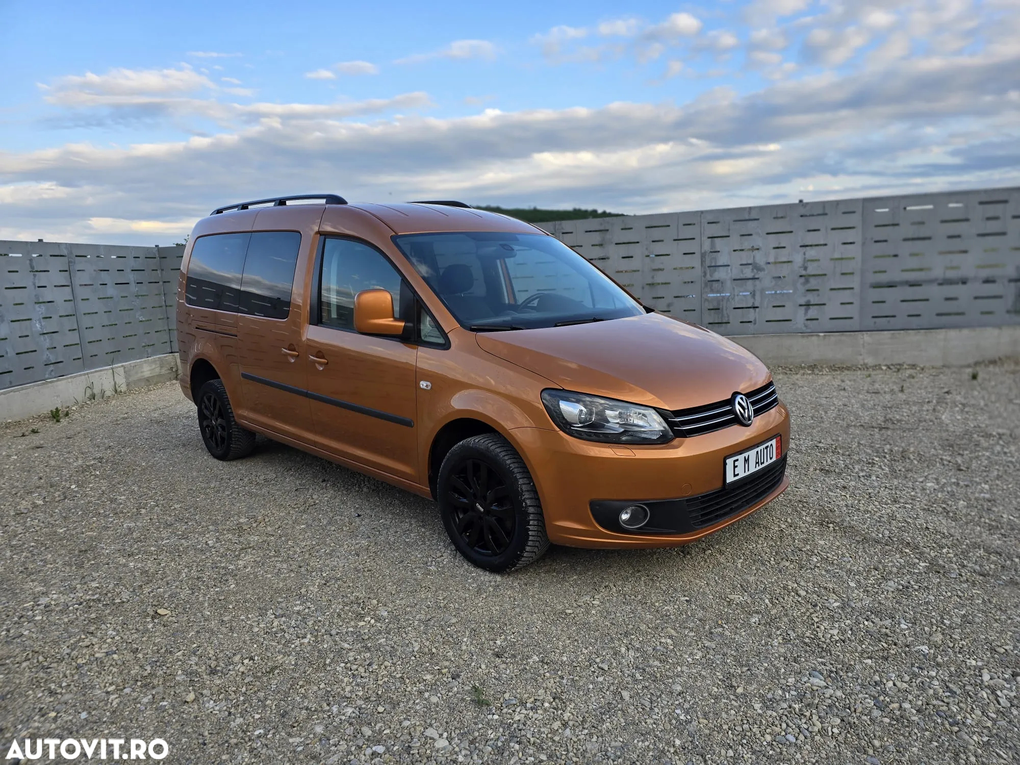 Volkswagen Caddy Maxi 2.0 TDI 4Motion Comfortline - 2