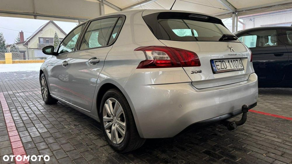 Peugeot 308 - 25