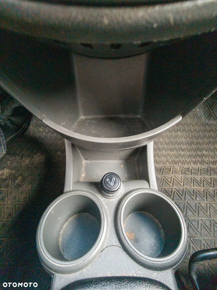 Chevrolet Spark 1.0 LS - 28