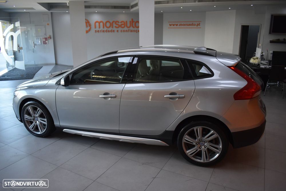 Volvo V40 Cross Country 1.6 D2 Summum - 6