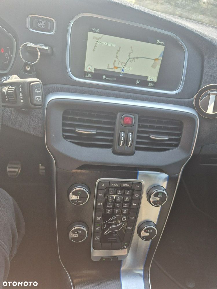 Volvo V40 - 15