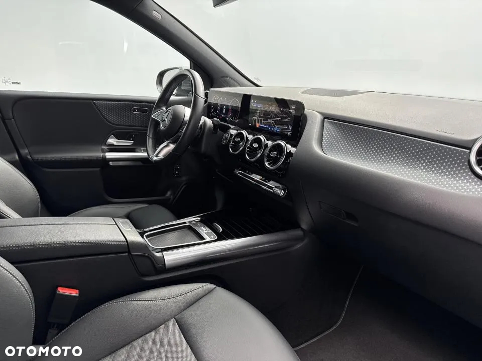 Mercedes-Benz Klasa B 200 d Progressive 8G-DCT - 24