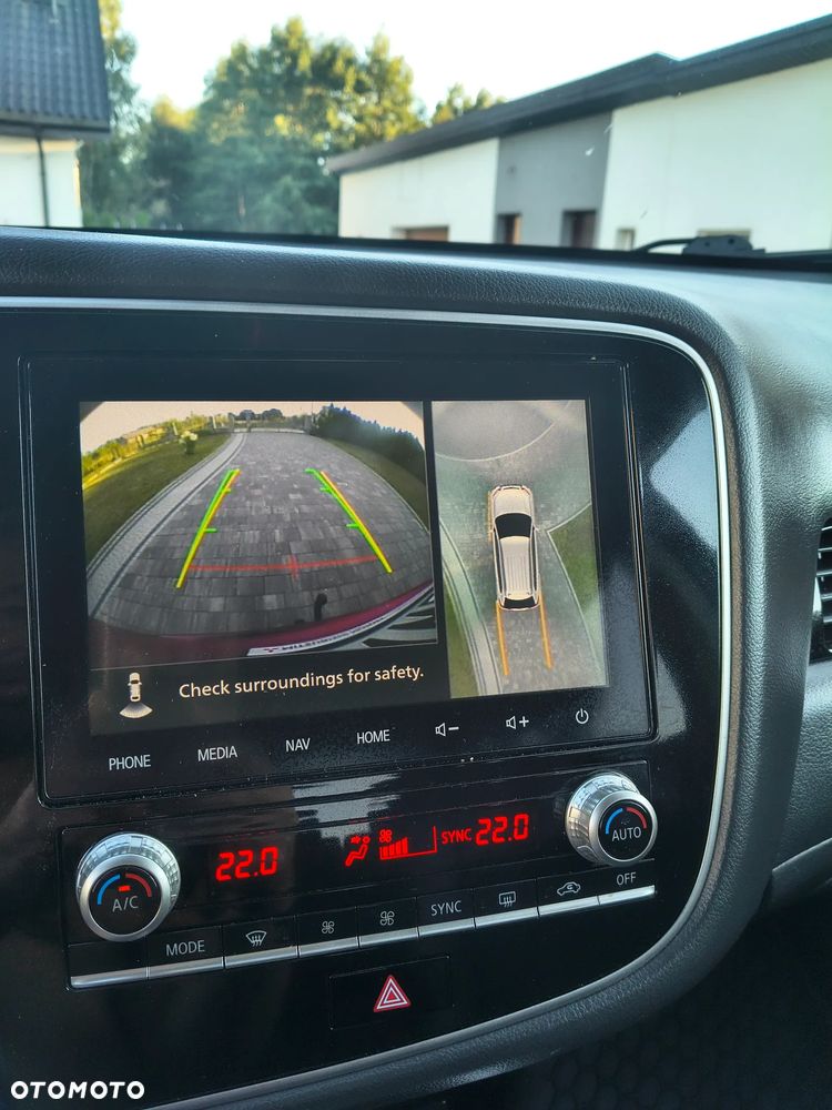 Mitsubishi Outlander - 18
