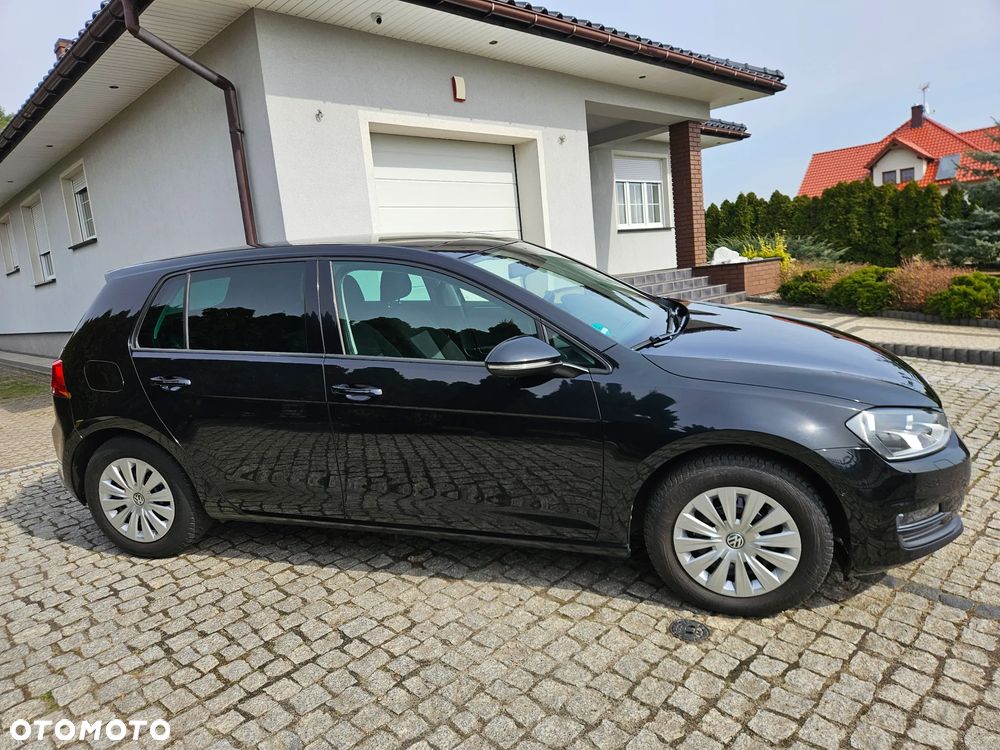 Volkswagen Golf 1.6 TDI BlueMotion Technology Comfortline - 23