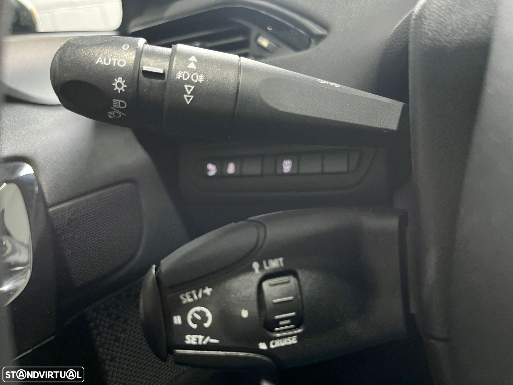 Peugeot 208 1.2 PureTech Active - 23