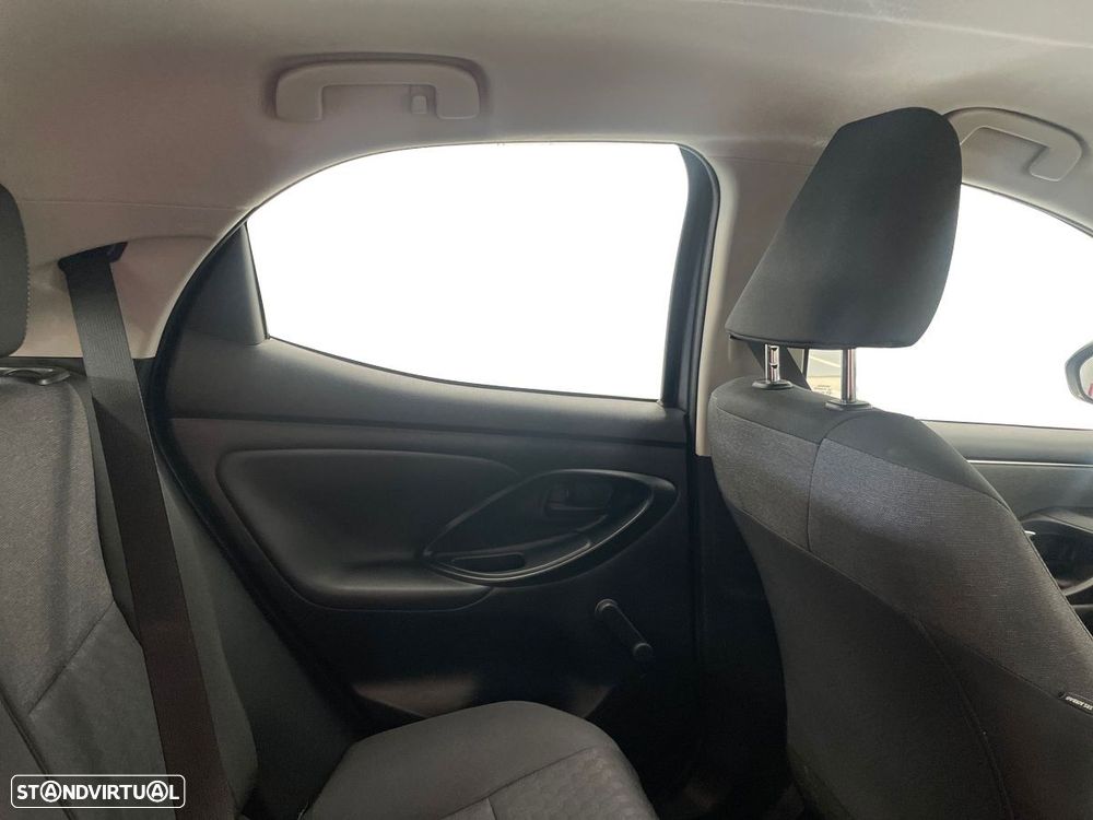 Toyota Yaris - 13