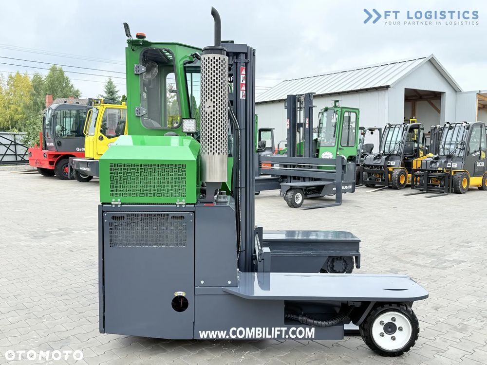 Combilift C3000 / DIESEL / TRIPLEX 4900MM / WOLNY SKOK / POZYCJONER WIDEŁ / OGRZEWANIE / PEŁNA KABINA / STAN IDEALNY / Szeroka oferta wózków czterokierunkowych i bocznych, dopasowanych do różnorodnych potrzeb i zastosowań - 13