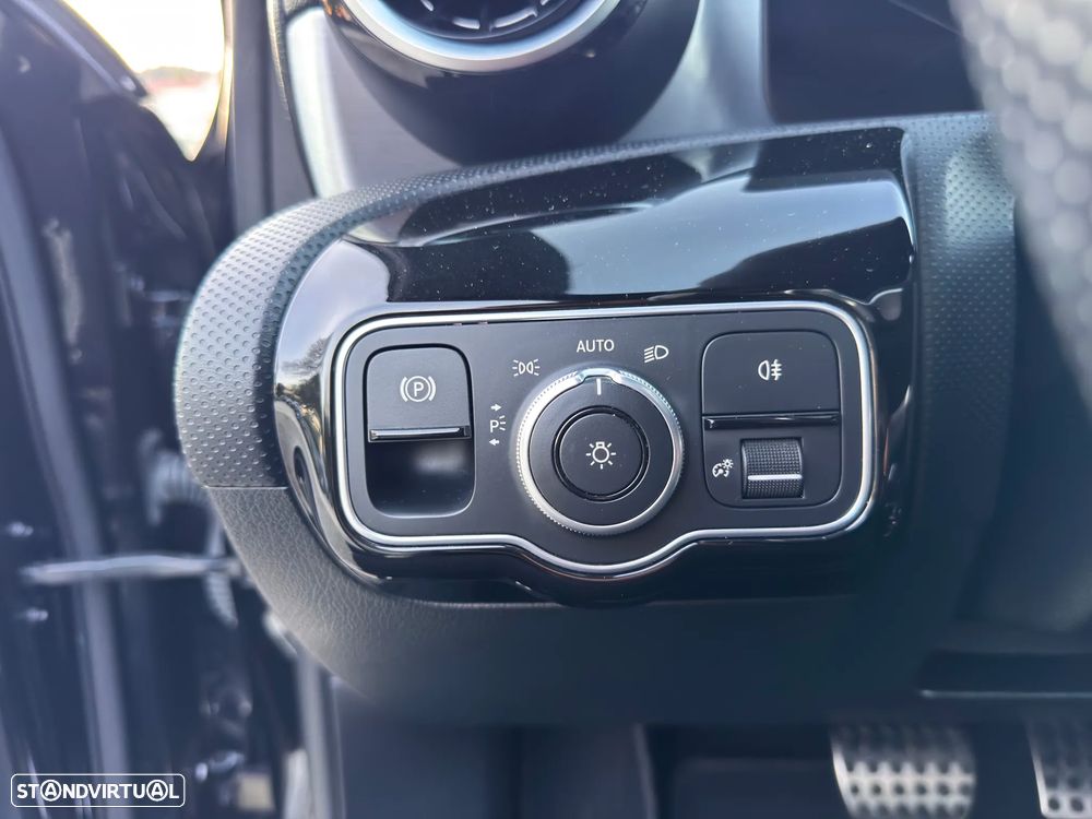 Mercedes-Benz A 180 Limousine d AMG Line Aut. - 16