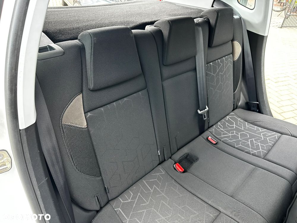 Peugeot 2008 - 23