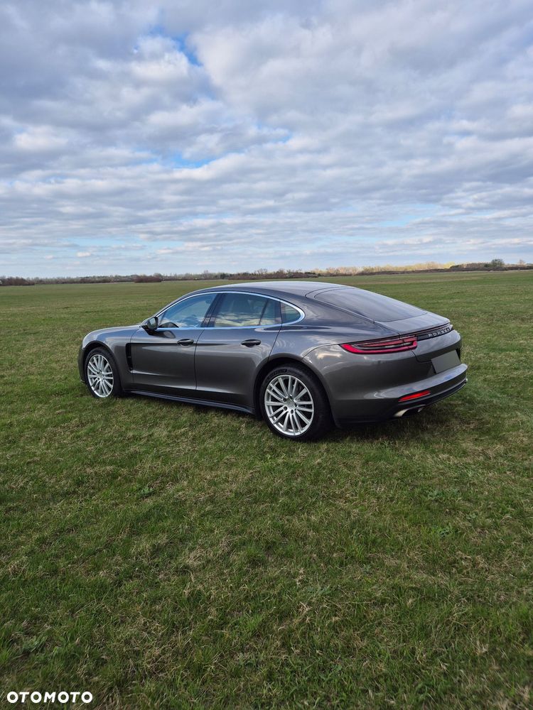 Porsche Panamera 4 - 6