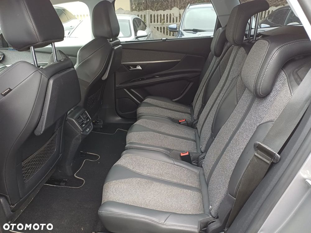 Peugeot 5008 1.2 PureTech Allure S&S - 18