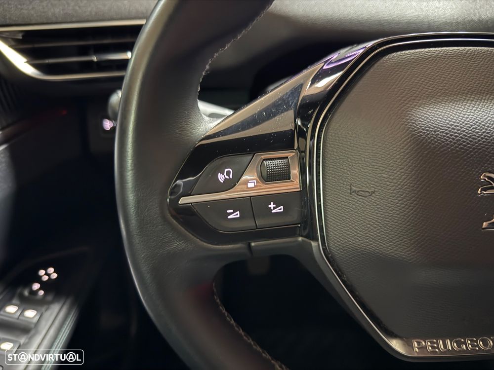 Peugeot 3008 PureTech 130 Stop & Start GPF Allure - 21