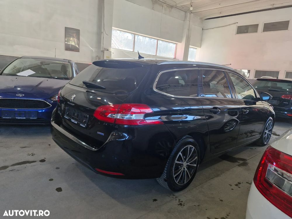 Peugeot 208 PureTech 82 Start & Stop Allure - 4