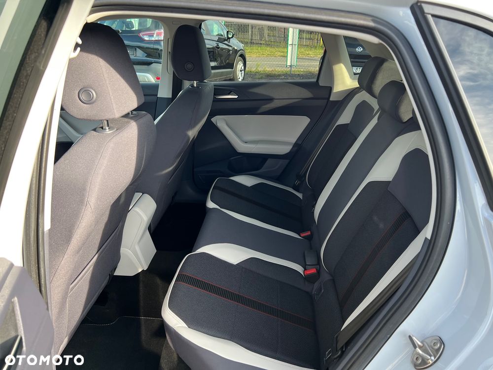 Volkswagen Polo 1.0 Blue Motion Technology beats - 14