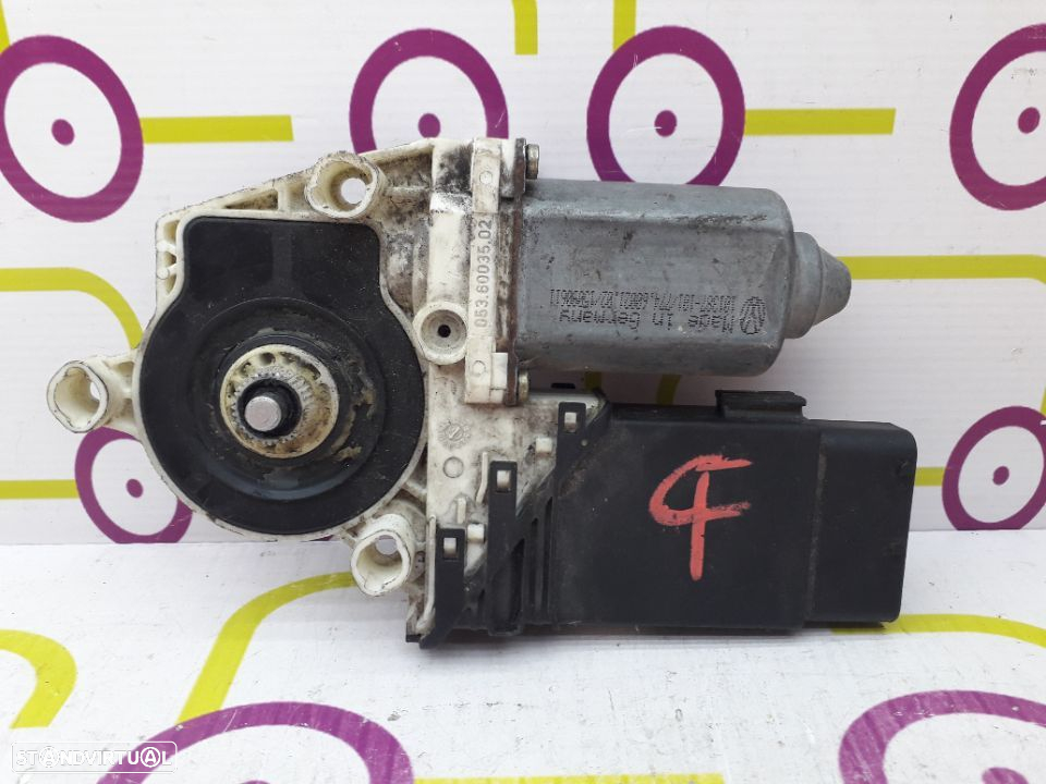 Motor de Elevador de Vidro Frt / Esq VW Golf IV 1.9 TDi 110Cv de 2001 - Ref : F005S00047 - NO330008 - 2