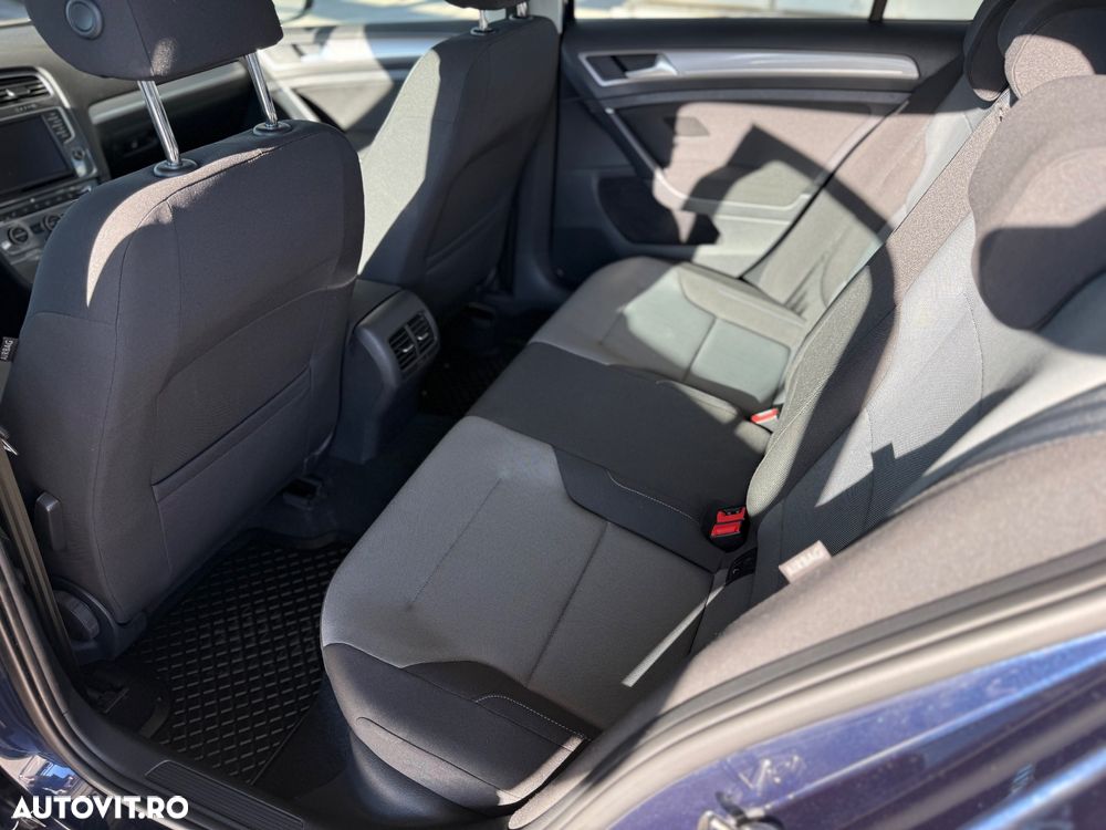 Volkswagen Golf e-Golf - 9