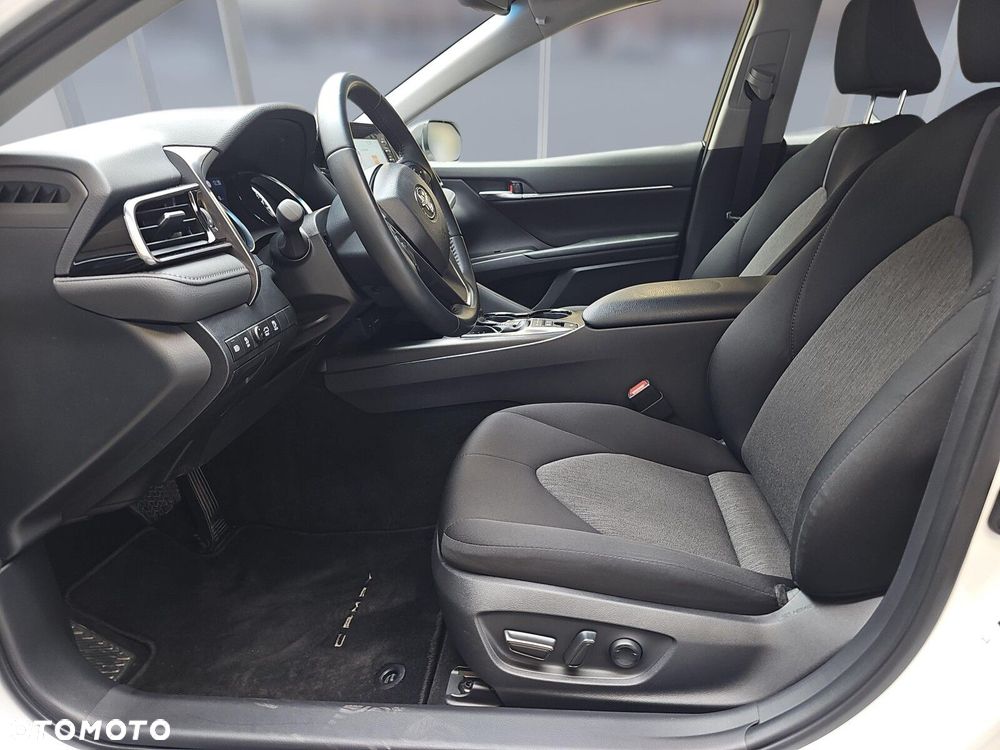 Toyota Camry 2.5 Hybrid Comfort CVT - 9