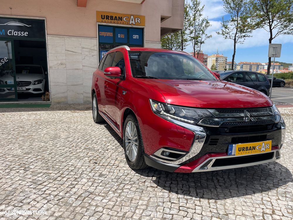 Mitsubishi Outlander - 1